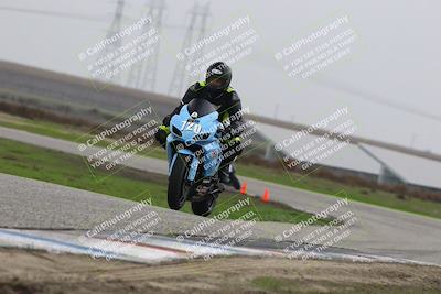 media/Nov-29-2025-TrackDaz (Sat) [[10ae2d9bce]]/B Group/Session 4 (Wheelie Bump)/